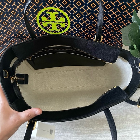 New✨ authentic Emerson tote bag & matching wallet in black - Picture 5 of 15